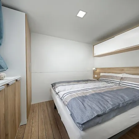 Albatross Mobile Homes On Baia Camping *